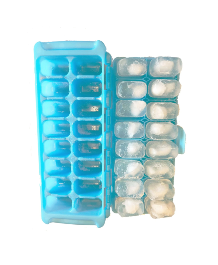 FlipCubes™ Ice Cube Tray with Lid – Easy Flip Release, No-Spill Design (Buy One Get One Free)